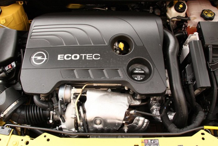 Látják? Ez már 200 lóerős.