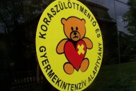 Speciális mentőautók koraszülött-mentésre 17 Speciális mentőautók koraszülött-mentésre 17