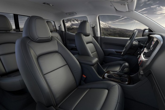 Nem fér el a gyerek? Ültesd a fejtámlára! 7 | Vezess Nem fér el a gyerek? Ültesd a fejtámlára! 7