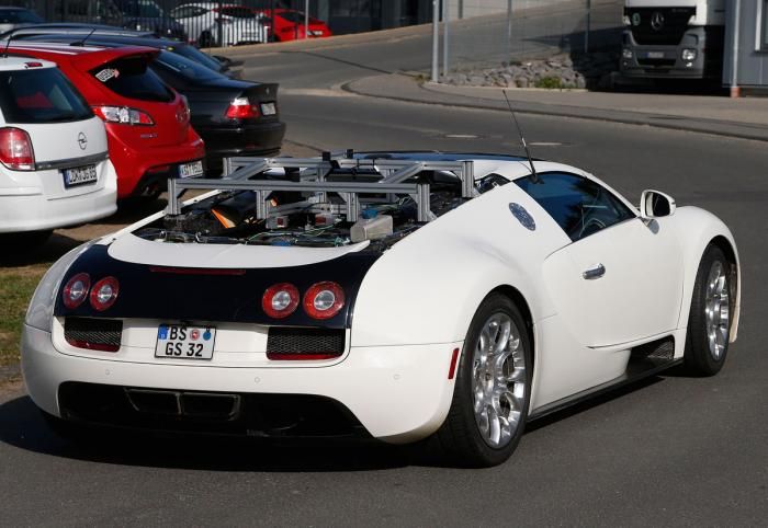 Torzszülött a Bugatti Veyron utódja 9
