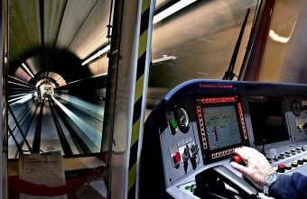 Sokan utaznak a 4-es metrón