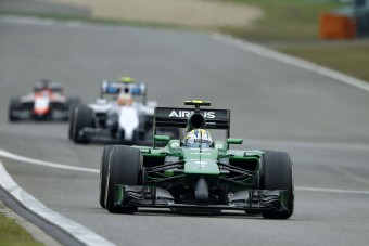 F1: Eltűnhet az első pénteki szabadedzés