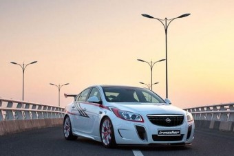 Cégautó, brutálban