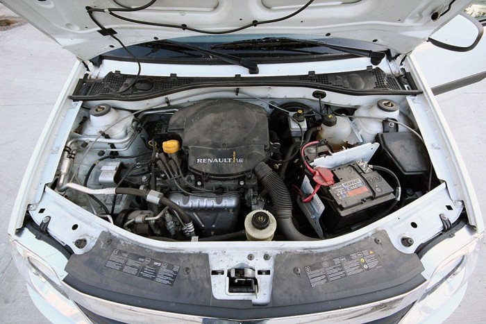 A te autód is túlélne négy gyereket? 9 | Vezess 1,6 literes benzinmotor, télen 9, nyáron 7 liter körüli fogyasztással