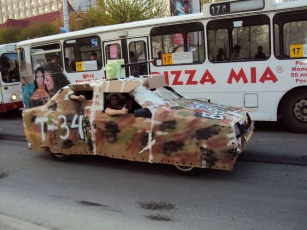 Az oroszok tankot építenek az autókból! 9