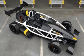 Tovább gerjedt az Ariel Atom