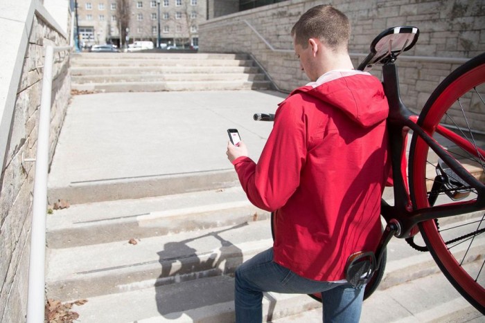 Bringa, autós tulajdonságokkal 8