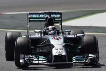 F1: Hamilton egyszerűen érinthetetlen