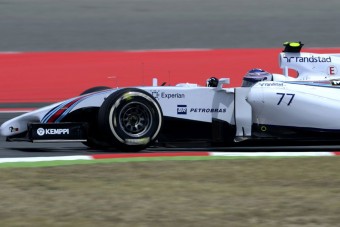 F1: Bottas beletalált, Massa hibázott