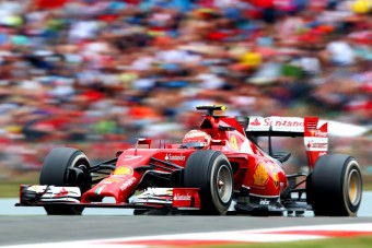 F1: A Ferrari kitolt Räikkönennel?