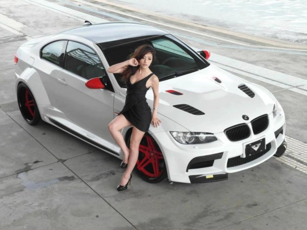 BMW-imádó dögös csajok 14 BMW-imádó dögös csajok 14
