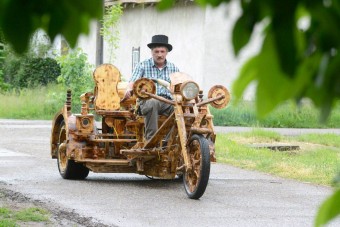 A nap képe: fából épített chopper Tiszaörsön