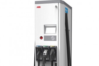 Az első töltő, amely több szabványt tud