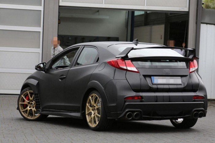 Álca nélkül a Honda Civic Type R 4