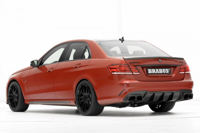 Szedán, 3,1 alatt százon! 7