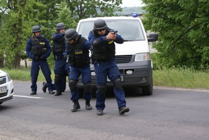 Így akciózik a magyar rendőrség – videó! 6