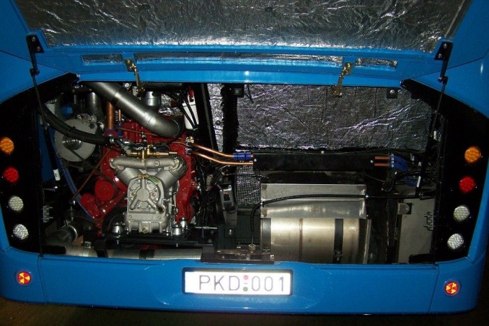 A motort és az ahhoz tartozó részegységeket a kelenföldi telephelyen szerelték be 