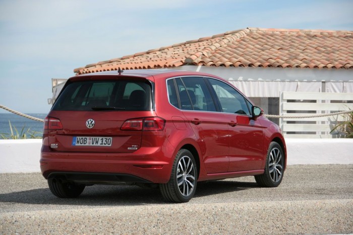 Vezettük az új családi Golfot 6 | Vezess Hosszabb, mint a ferdehátú, rövidebb mint a Variant