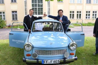 Tom Hanks vett egy Trabantot