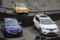 Az X-Trail (fehér) teljesen új modell, a Juke kapott egy jópofa modellfrissítést és egy remek új motort, a Qashqai, amit már pár hónapja tesztelgetünk, meg csak úgy ott volt a kompozícióban a portugáliai bemutatón