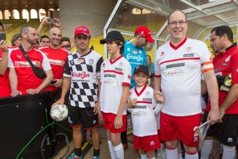 F1: A focipályán üzentek Schumachernek