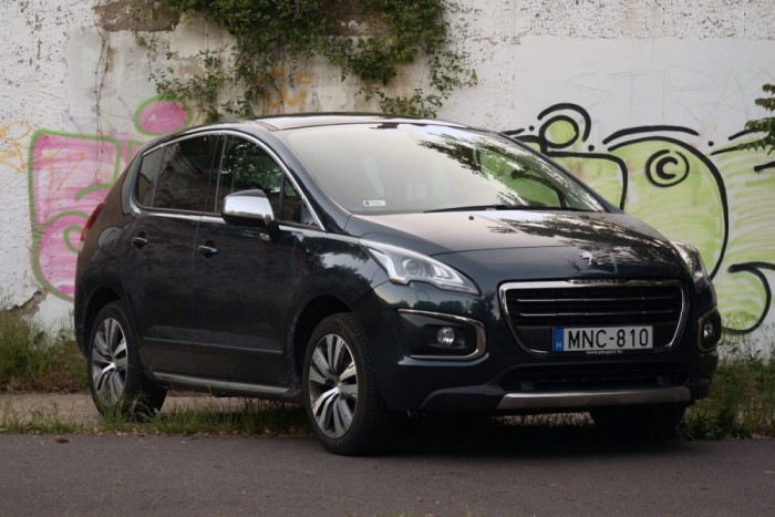 Tesztünkön 6,8 l/100 km átlagfogyasztást mértünk, amivel elégedettek voltunk