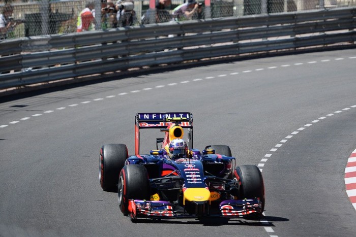 F1: Ricciardo hajszálnyira Hamiltontól 6