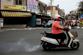 A robogók az utak legdurvább légszennyezői