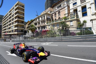 F1: Megint rosszalkodott Vettel autója