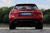 Mercedes GLA – A szerethető szakállas nő 44