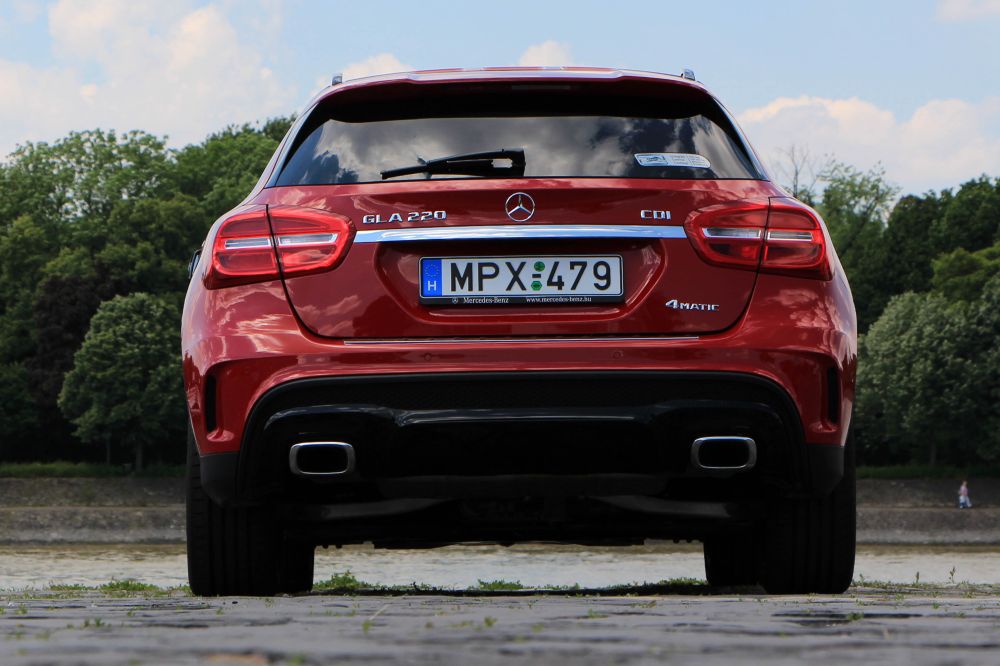 Mercedes GLA – A szerethető szakállas nő 17