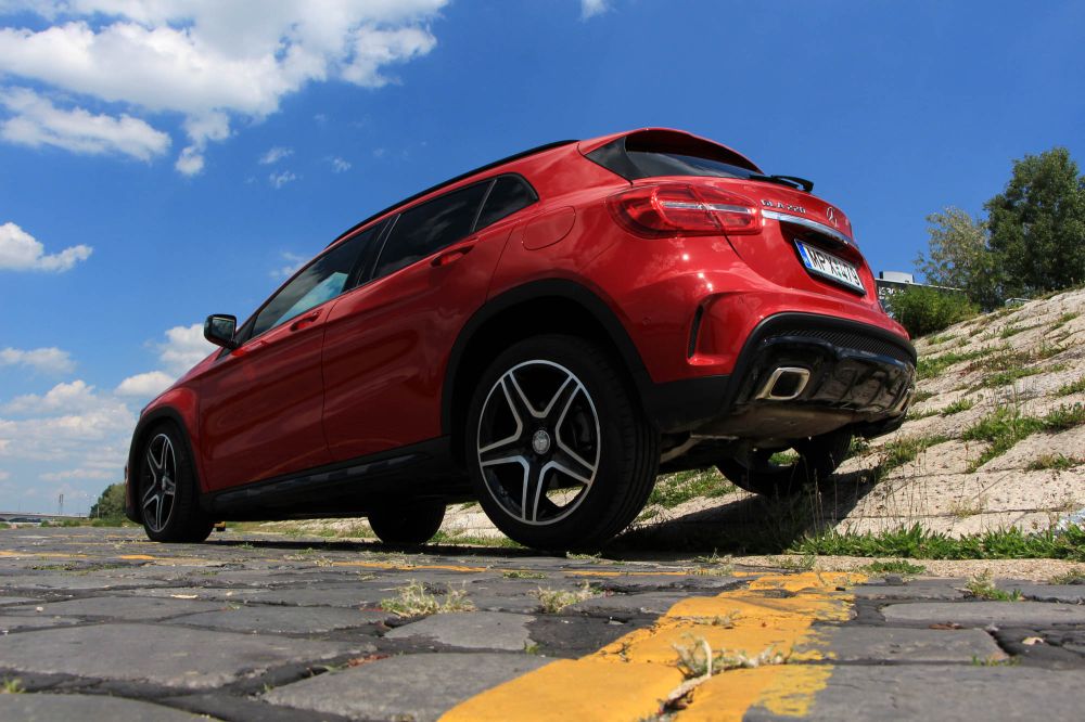 Mercedes GLA – A szerethető szakállas nő 29