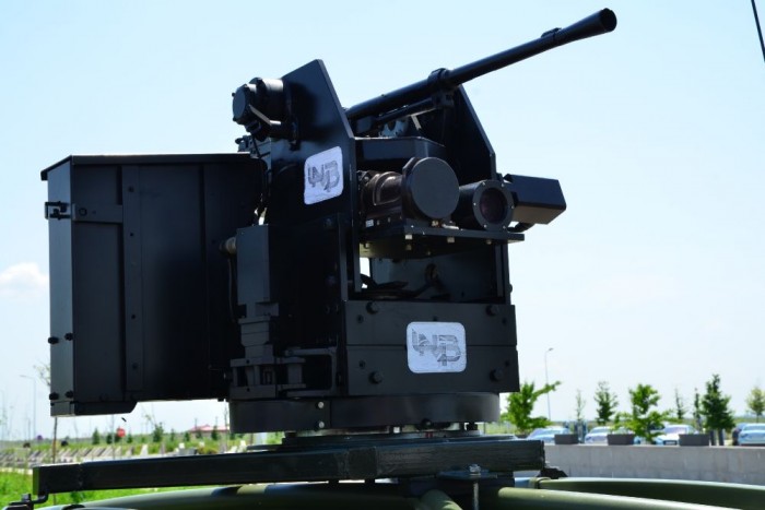 Így pusztít a géppuskás Dacia 8 | Vezess Így pusztít a géppuskás Dacia 8