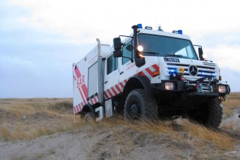 Életmentő tengerparti Unimogok