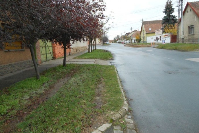 Jánost megbírságolták, de legyőzte a rendőrséget 5 | Vezess Itt álltak a rendőrök. János meg balra az utcában, amit innen nem látni