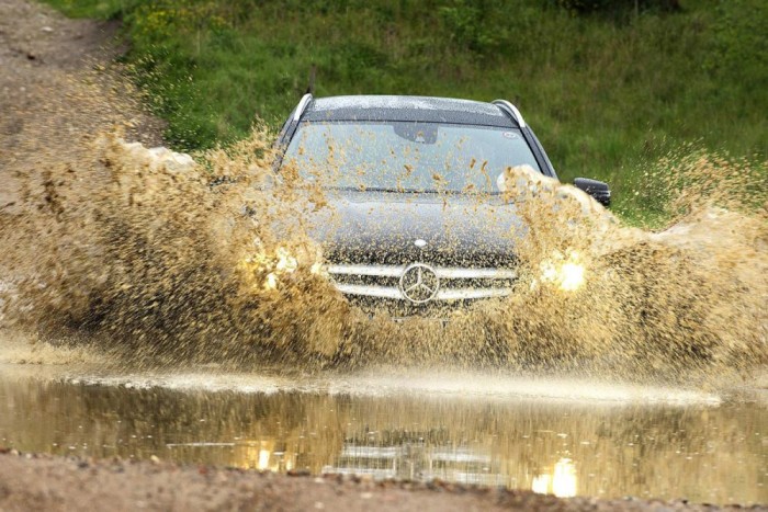 Miben jobb a Toyota a BMW-nél? 9 3. Mercedes, 4794 mrd FT (+20%). Ötödével emelkedett 2013-hoz képest a stuttgarti székhelyű autógyártó értéke. A körben a háromágú csillag a világ legismertebb márkajelzései közé tartozik