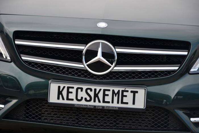 Minden 10-ik Mercedes személyautó a magyar gyárban készül, amelynek nettó árbevétele tavaly 2,1 milliárd euró volt. Kecskeméten is komoly összeg jutott.