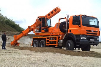 Monstrum tisztítja a magyar árkot