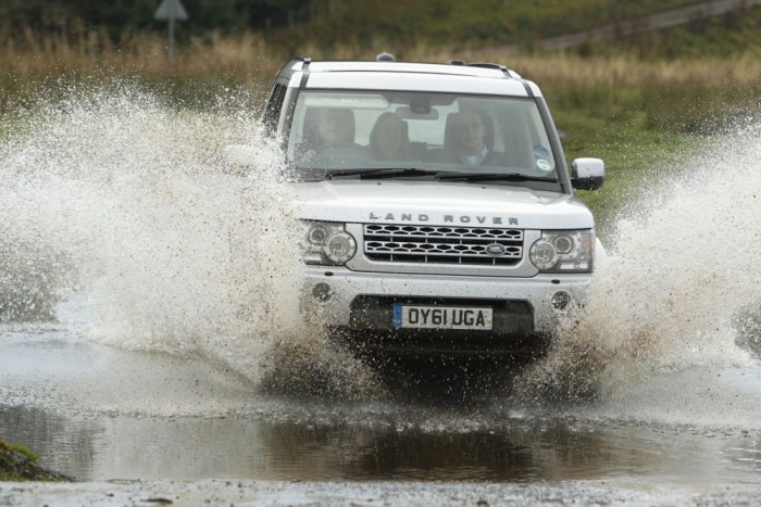 Hemperegj te is sárban! 6