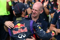 F1: Adrian Newey marad a Red Bullnál – de mégsem 14