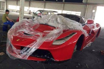 Ferrari LaFerrari ötmillió forintért?!