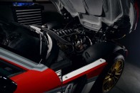Iszonyatos Opel, Corvette-motorral 16