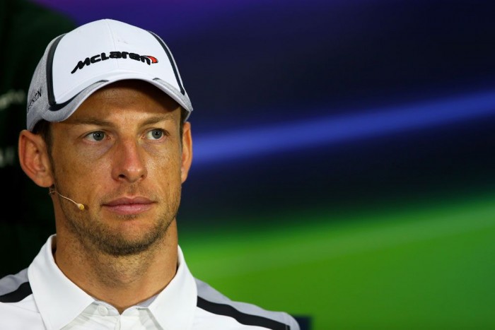 F1: Button kifeküdt egy méhecskétől 3
