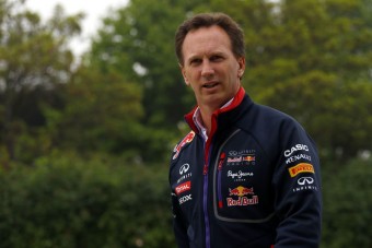 F1: A Red Bull kitart a Renault mellett