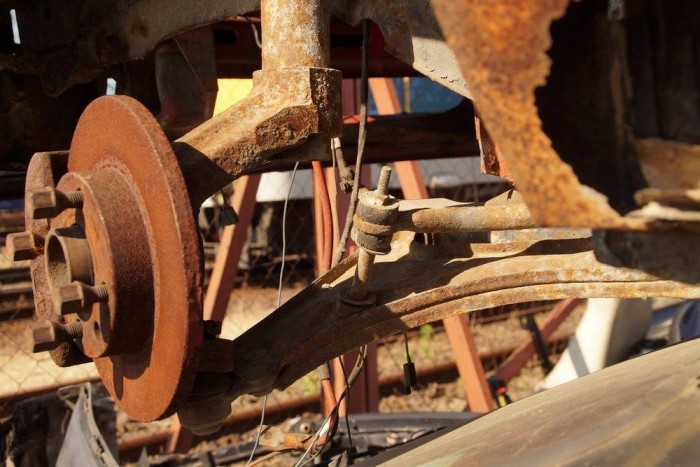 Mit szabad és mit nem bontóból venni? 6 | Vezess Nincs válla a tárcsának, de ki tudja, mennyire rohadt át a tárcsa és az agy közti rész