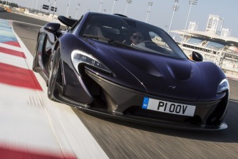 Hibrid pályaversenyautó betegesen gazdagoknak