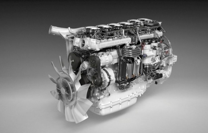 Természetesen az új 450 lóerős SCR motor is teljesíti az Euro 6-os normákat 