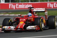 F1: Vettel megtámadja a Merciket 46