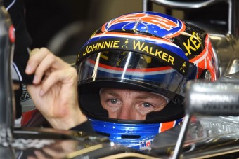 F1: A McLaren megtartaná Buttont