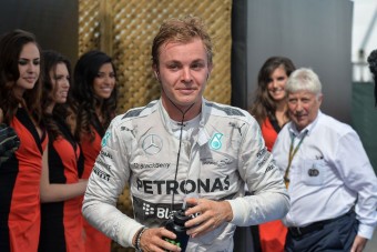 F1: Rosberg megroggyantotta Hamiltont